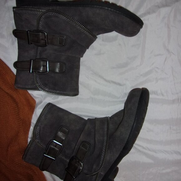 womens size 81/2 gray ankle shoes boots eight half 8.5 winter fall heels - Picture 1 of 6